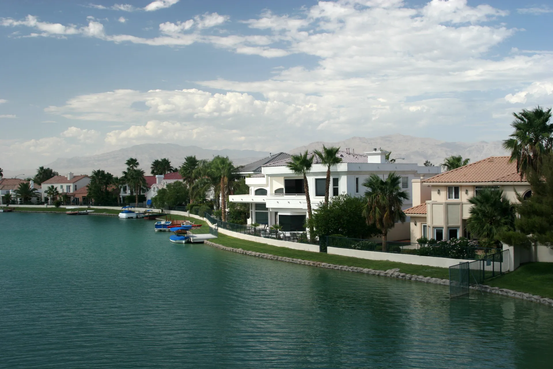 Waterfront luxury estate in Las Vegas